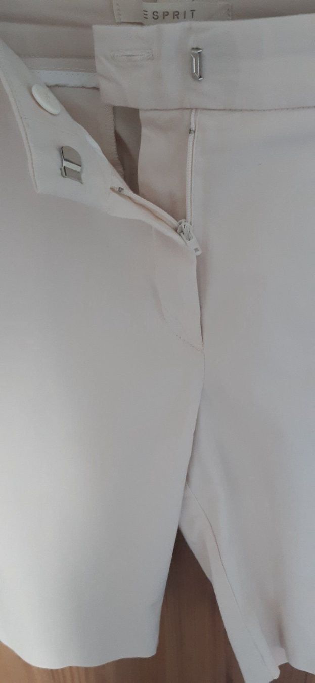 Esprit Pantaloni: Shorts Damen Grösse S – Usato da Feuerthalen venduto da kigo87 2