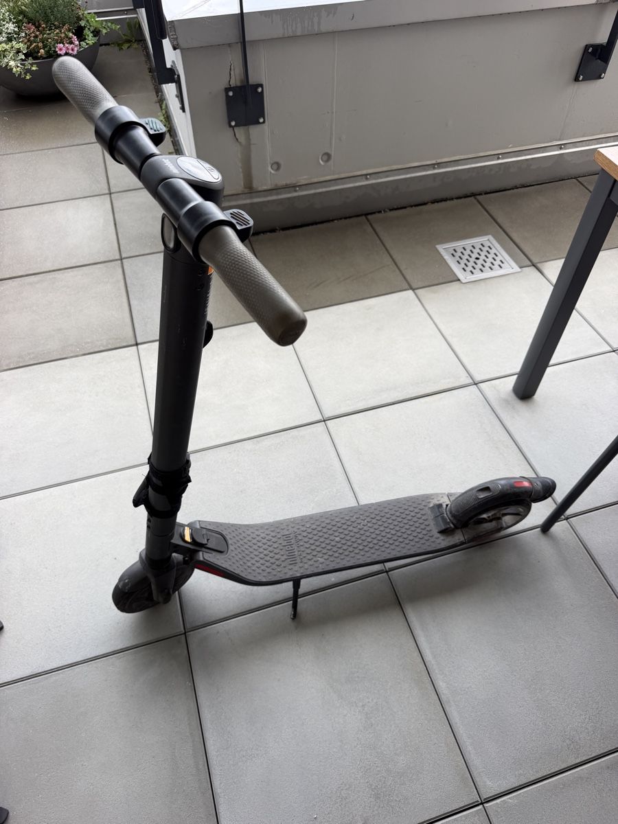 Segway Kickboard: Segway Ninebot ES2 – D'occasion à Rheineck par Gallus94 1