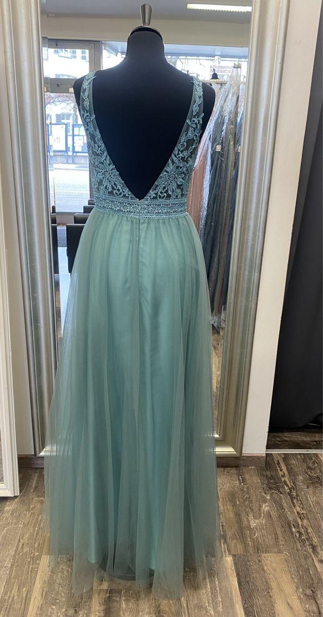 Kleider: Elegantes Abendkleid Sagegrün Tüll Gr. 34 – Neu (gemäss Beschreibung) aus Schlatt ZH von mak_wrr6 1