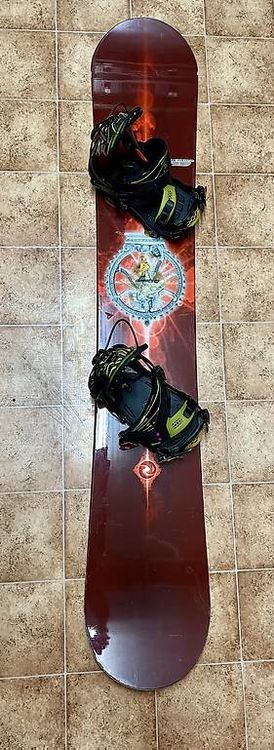 Top Snowboard mit flow Bindung 1