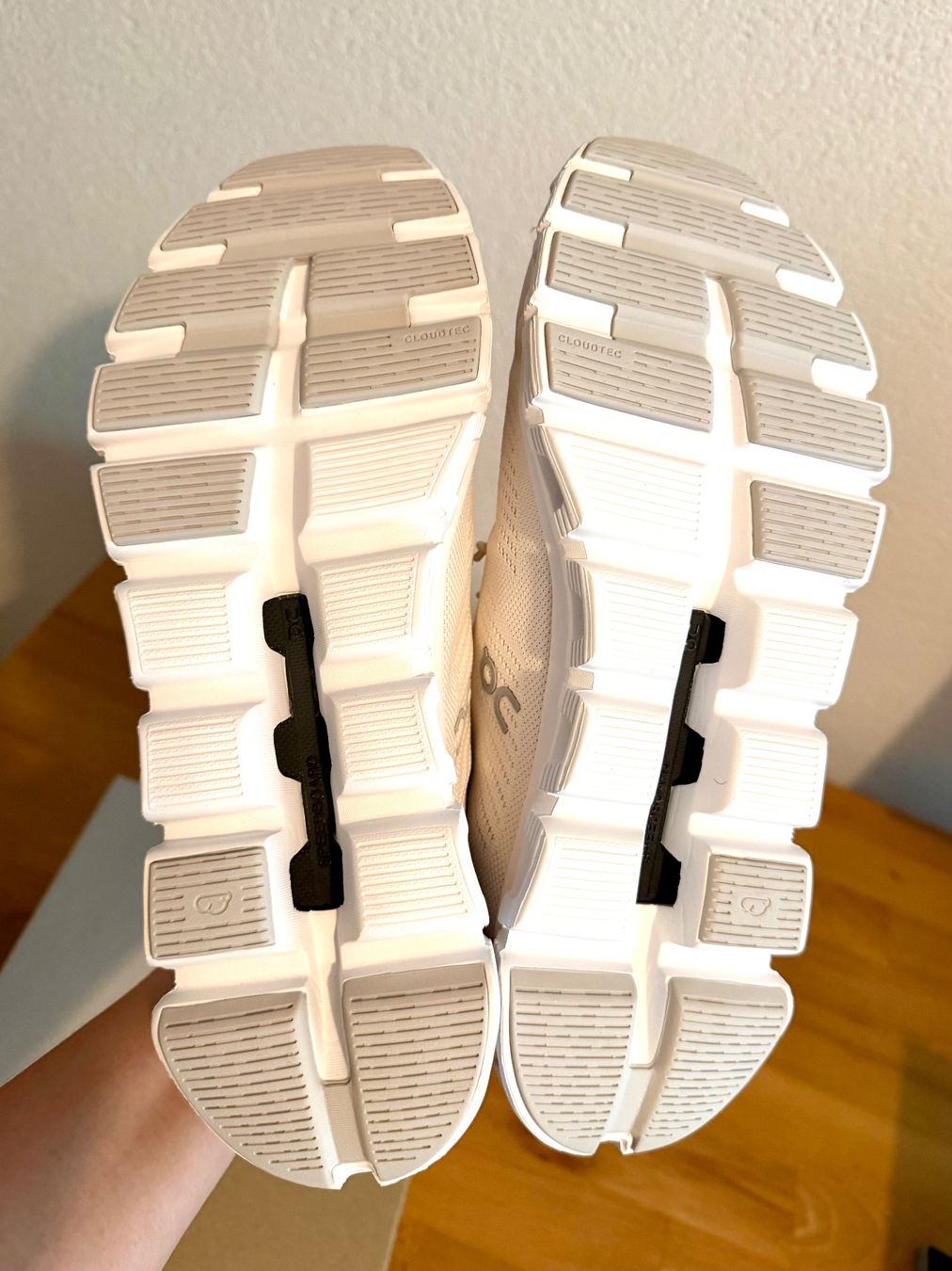 On Scarpe da donna: On Cloud 6 Coast Sneakers - Farbe Sphinx - Gr 43 – Nuovo e nell'imballaggio originale da Zürich venduto da agatrz 6
