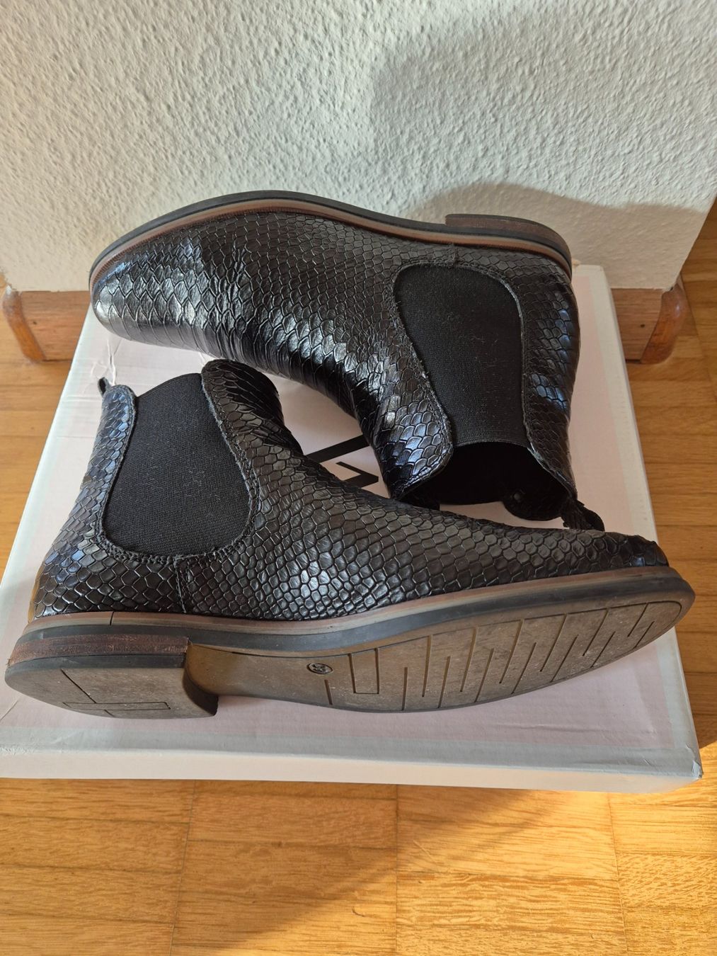 Scarpe da donna: Chelsea Boots, Gr. 39 – Usato da Muttenz venduto da Subito11 2