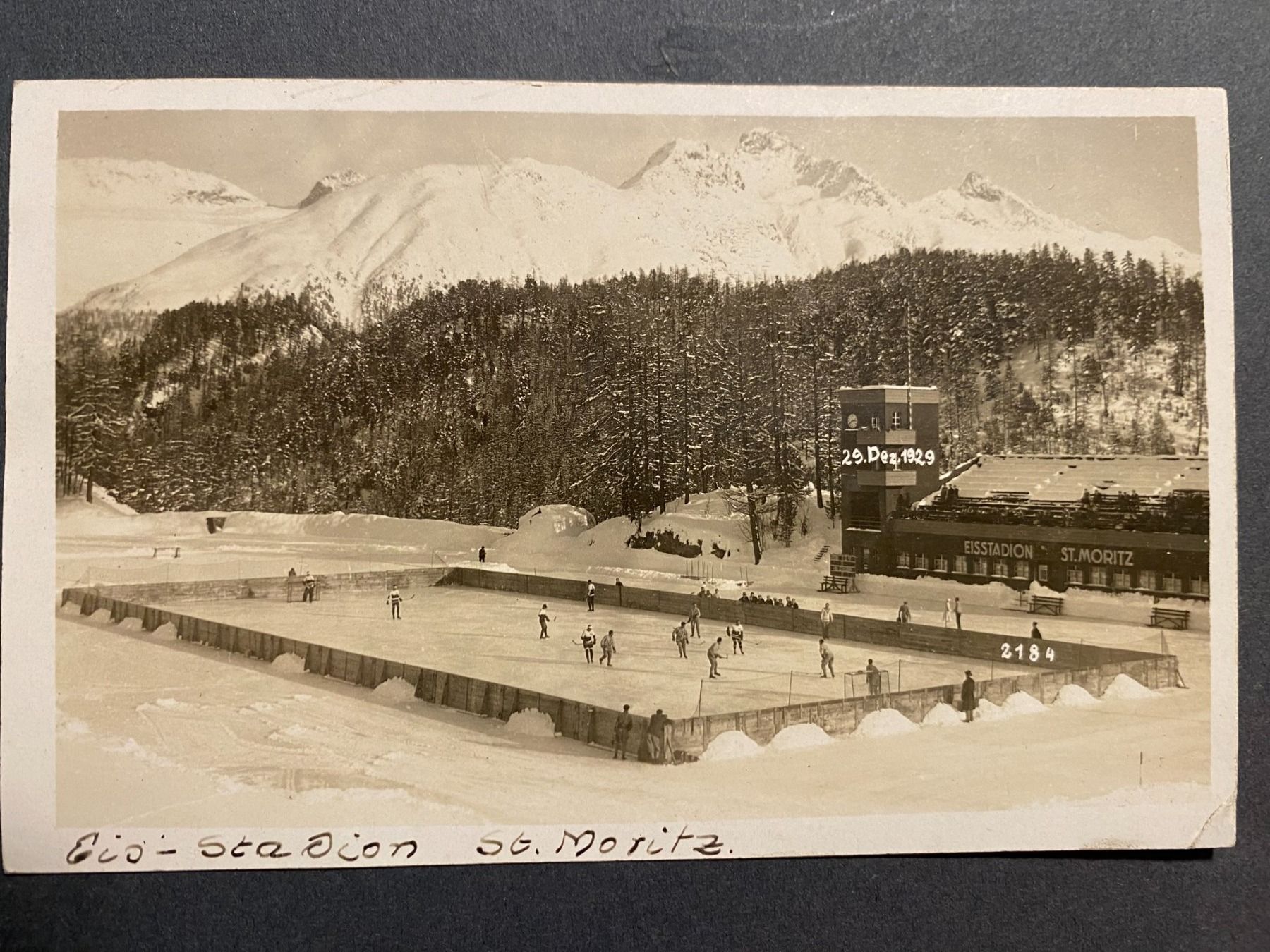 Cartoline postali: AK St. Moritz Eis-Stadion – Usato da Gerzensee venduto da Zelg30