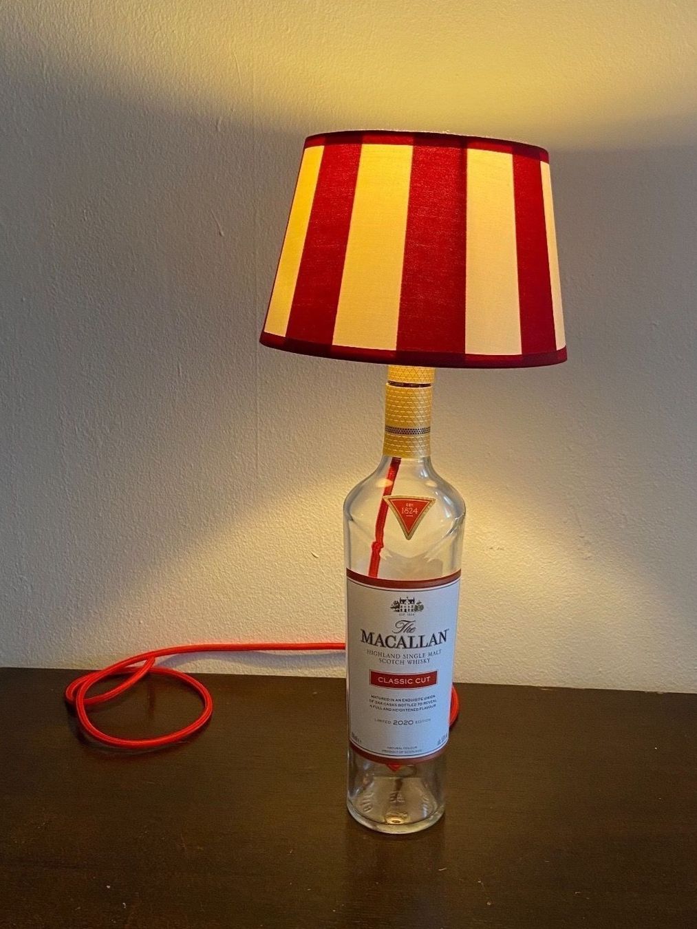 Lampade: Macallan Classic Cut Whisky-Tischlampe – Nuovo (secondo la descrizione) da Zürich venduto da BenJoMusic