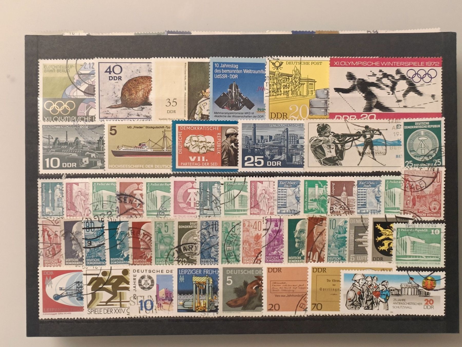 Tutti i francobolli: schönes DDR Lot gestempelt – Usato da Dübendorf venduto da goeggi79