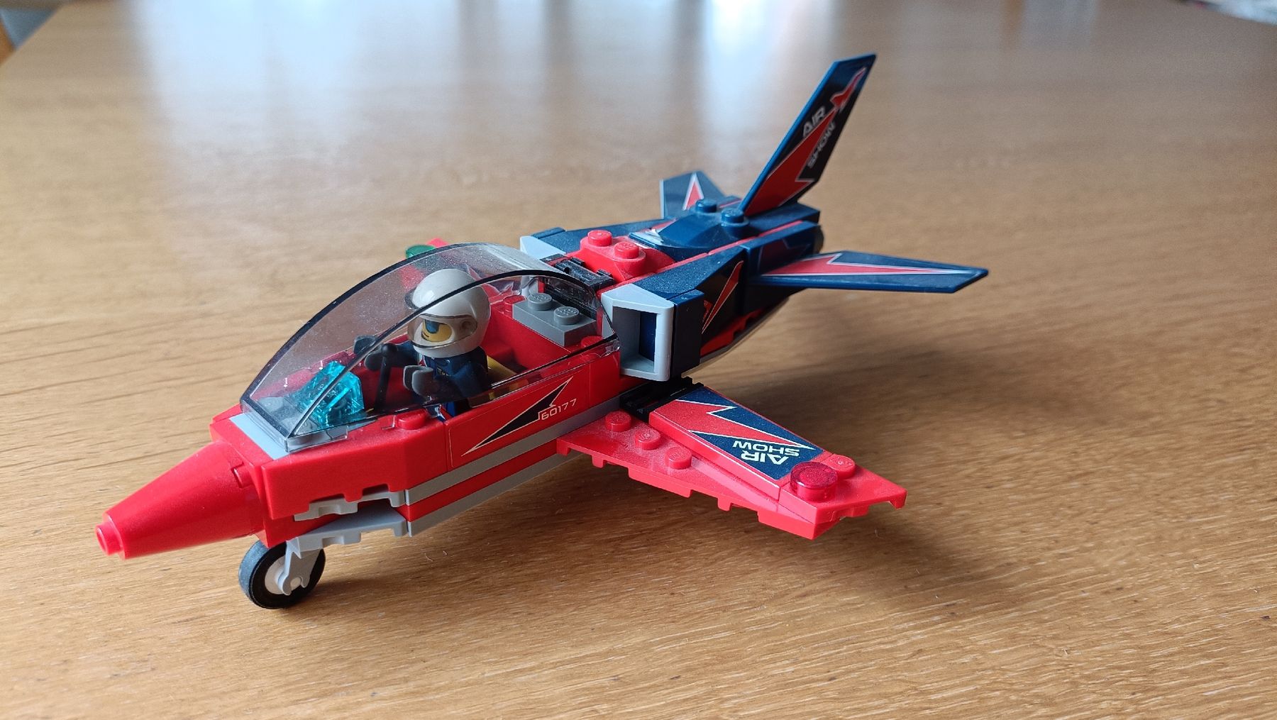 Lego Baukästen: Lego City Düsenflieger 60177 – Gebraucht aus Hinwil von Anlija 3