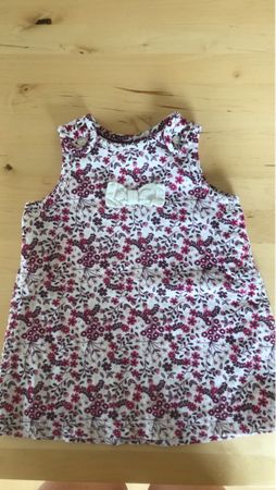 Süsses Sommerkleid mit Blumenmuster, Grösse 68, Top Zustand!