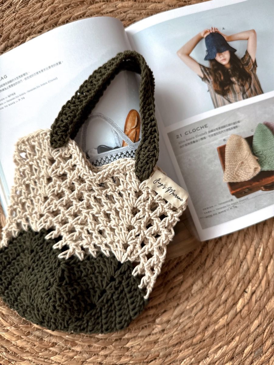 Borse: Crocheted bag beige green handmade medium size – Nuovo (secondo la descrizione) da Lossy venduto da Jungs_Macrame