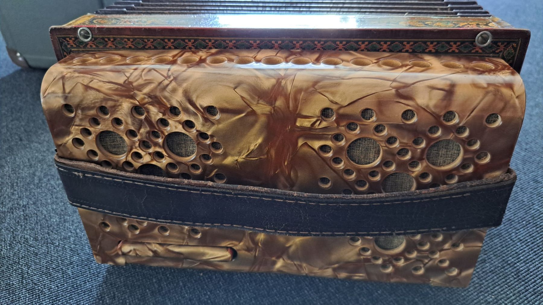 Eichhorn Strumenti musicali: Schwyzerörgeli mit Koffer – Usato da Arbon venduto da ZumBa755 5