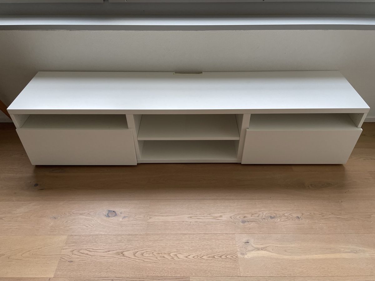 Ikea Mobili TV: Fernsehmöbel / TV-Möbel – Usato da Winterthur venduto da 19.19