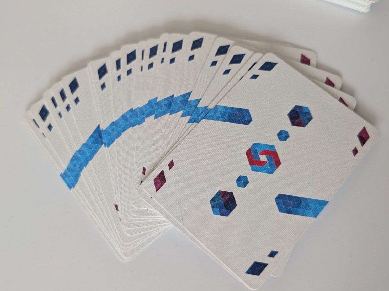 Giochi: Touch Origin Cardistry Karten Set – Usato da Ostermundigen venduto da TradeLab 4