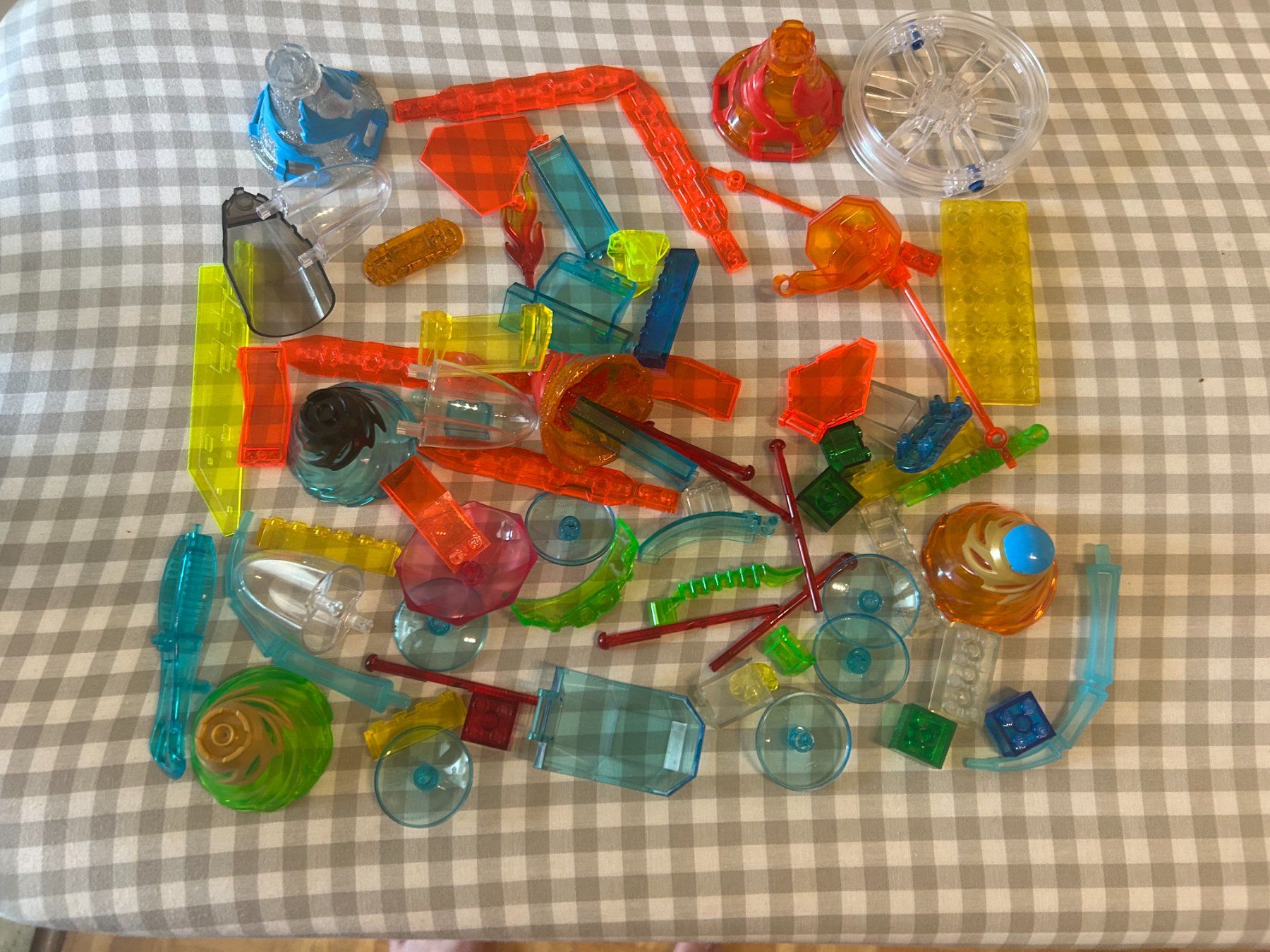 Lego Giocattoli: 70 grosse Transparente Lego Teile diverse Farben – Usato da Volketswil venduto da Daniel68ernst
