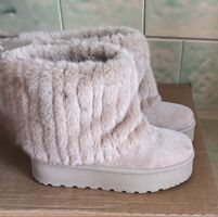 Stiefel mit Kunstfell Plateau beige neuwertiger Zustand