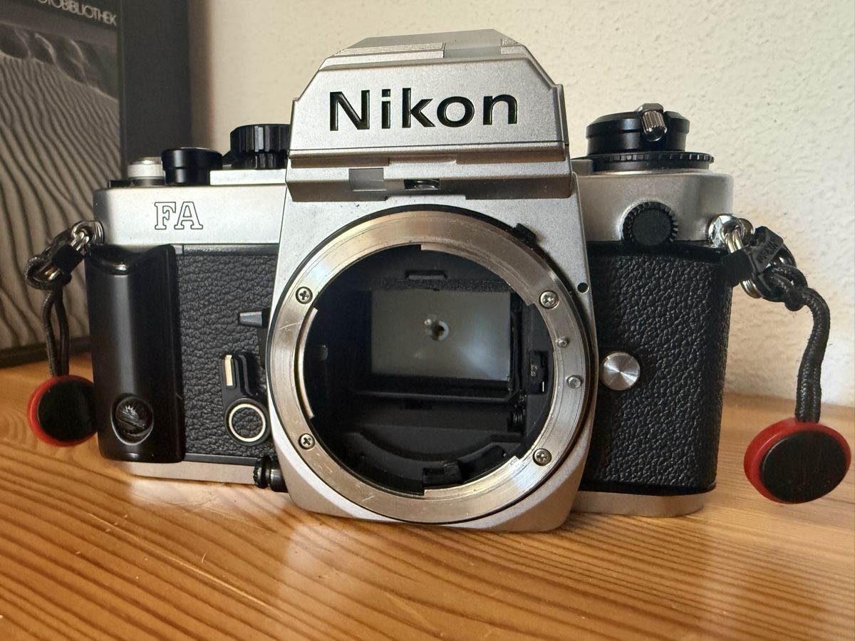 Nikon Appareil photo: Nikon FA Body ab Service – D'occasion à Schmidrüti par Runaswelt