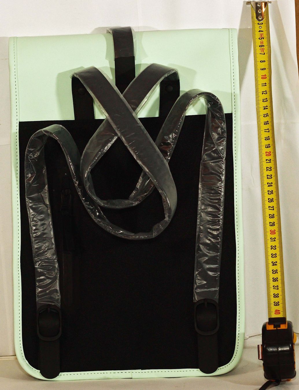 Rains Zaini: RAINS.BACKPACK MINI Sac à dos . vert clair – Nuovo e nell'imballaggio originale da Genève venduto da sof_jk2v 1