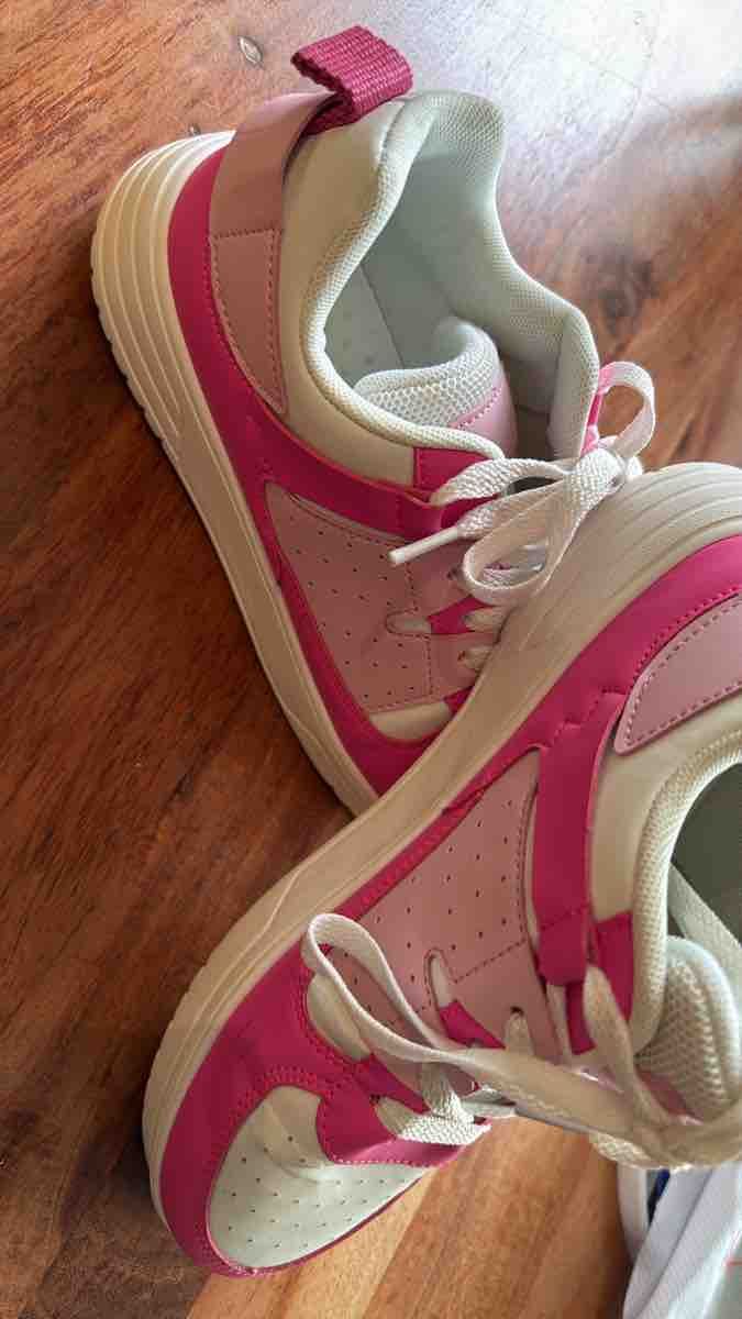 Scarpe da donna: Sneaker in Rosa – Usato da Zürich venduto da pmorger01 1