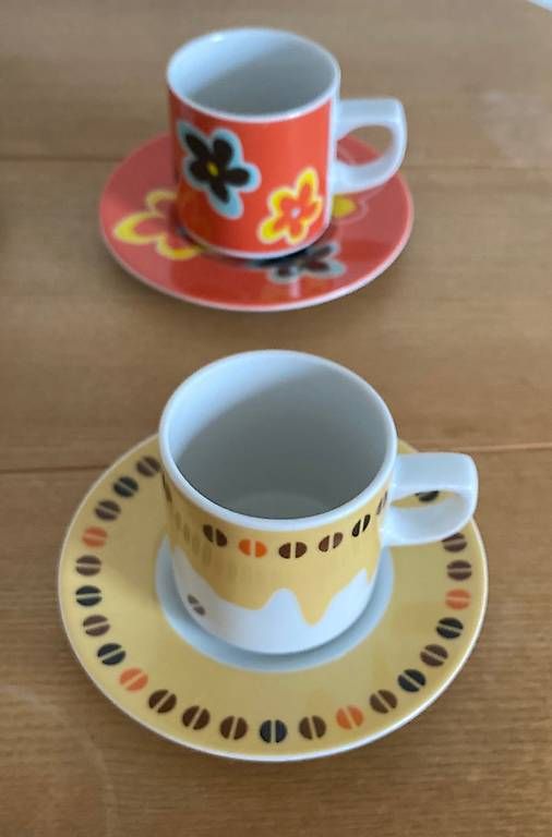 Pfister Tazze: SPECIAL EDITION Möbel Pfister: 4 Espresso-Sets – Usato da Urdorf venduto da Resumasa 2