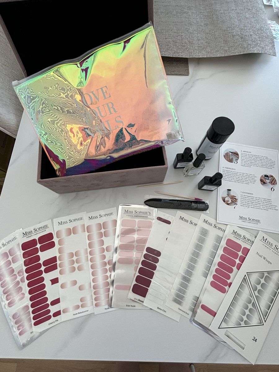 Unghie finte: Miss Sophie Set – Usato da Egnach venduto da mameh