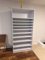 Regal mit 9 Tablaren / Ordnergestell