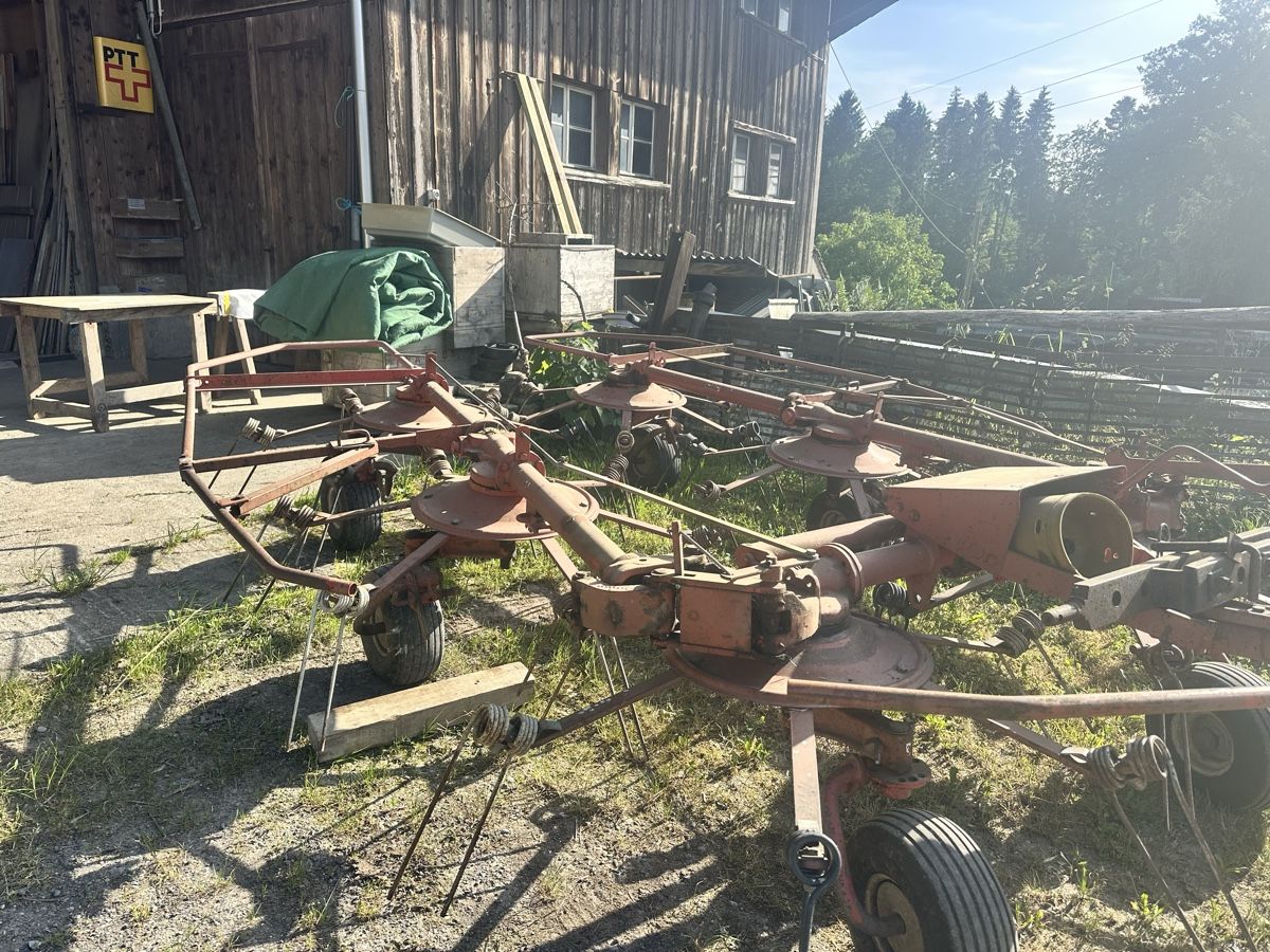 Tutte le macchine: Kuhn Kreiselheuer  – Usato da Effretikon venduto da t.daendliker