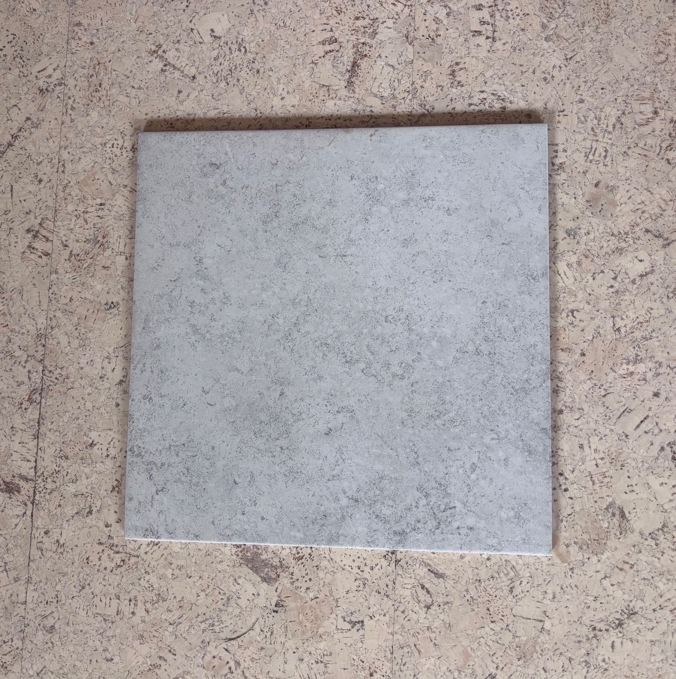 Bodenbeläge: Bodenplatten beige/weiss – Neu und originalverpackt aus Koppigen von alfa35 1