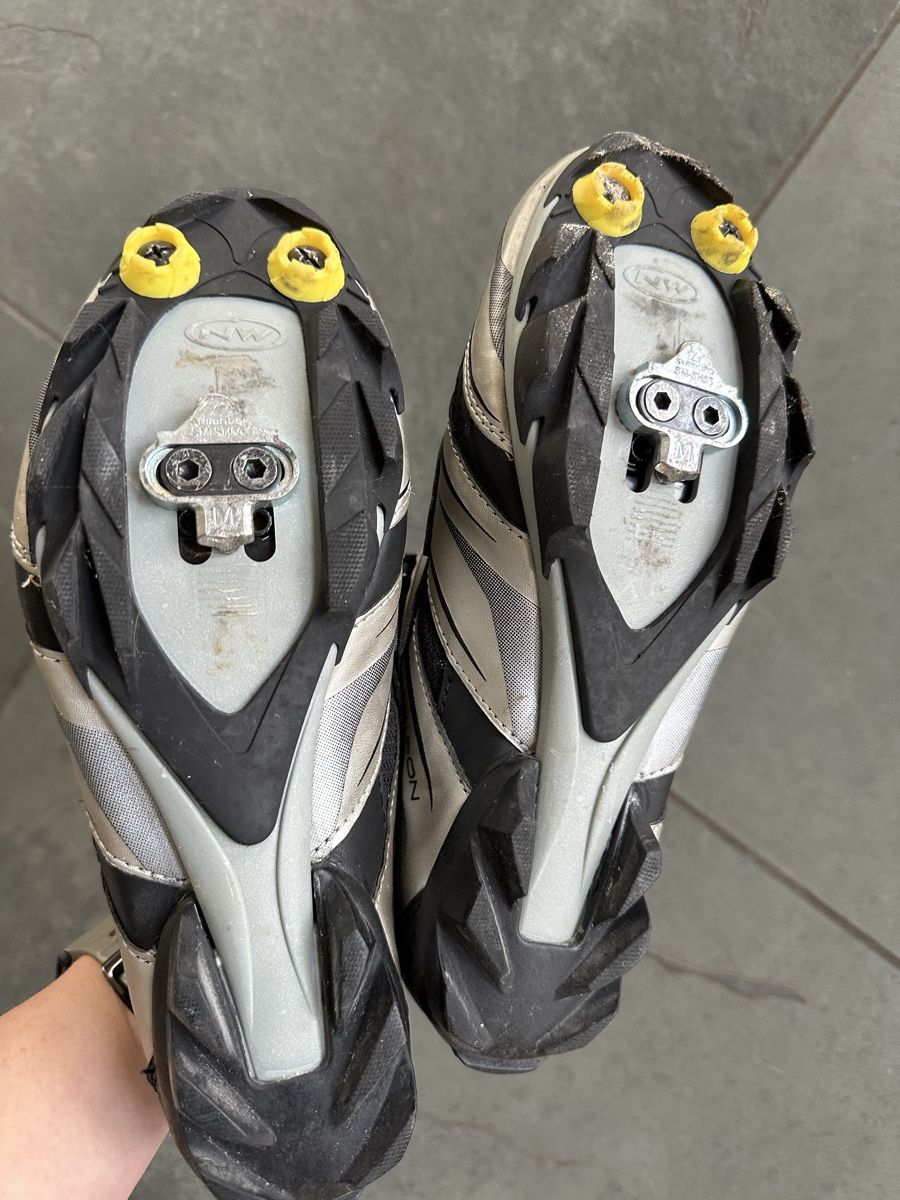Northwave Chaussures hommes: Bikeschuhe Grösse 39 – D'occasion à Grüningen par anlyvo 1