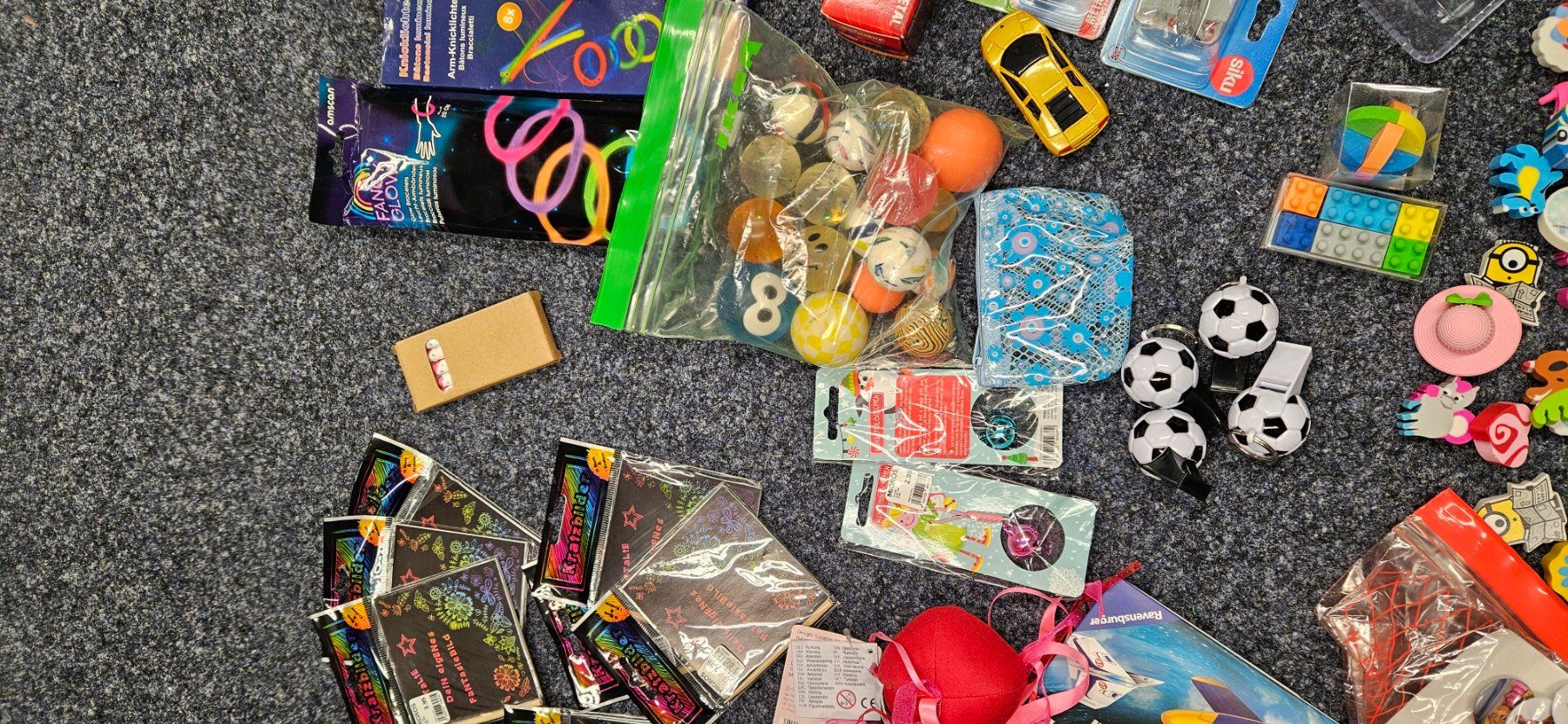 Spielzeuge: Set für Kindergeburtstage oder Adventskalender – Neu und originalverpackt aus Balgach von silvia2030 7