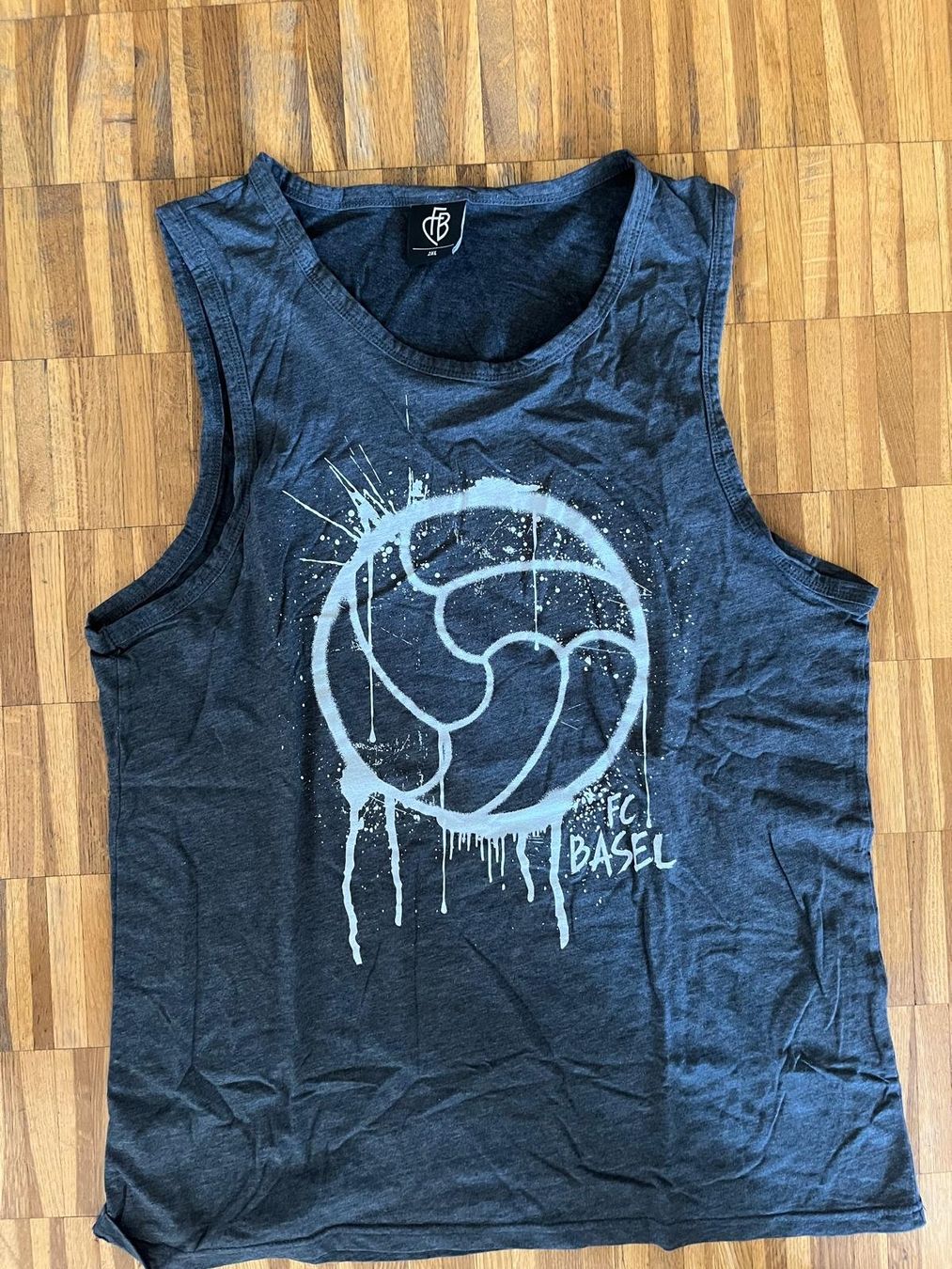 Top: FC Basel Tank Top  Grösse XXL – Usato da Küssnacht am Rigi venduto da Fueuerli