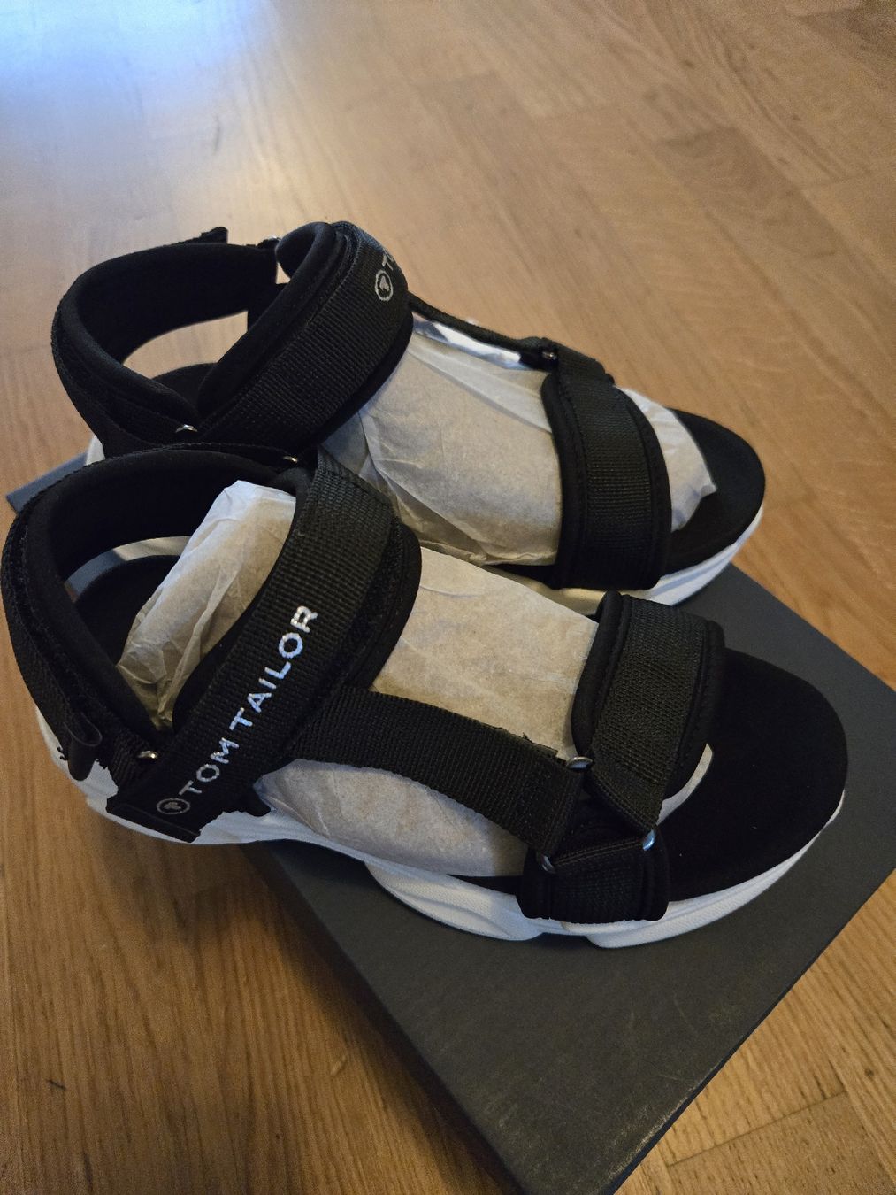 Tom Tailor Scarpe per ragazzi: Tom Tailor Sandalen Kinder Gr. 33 Neu OVP – Nuovo e nell'imballaggio originale da Zürich venduto da Lenalady98 2