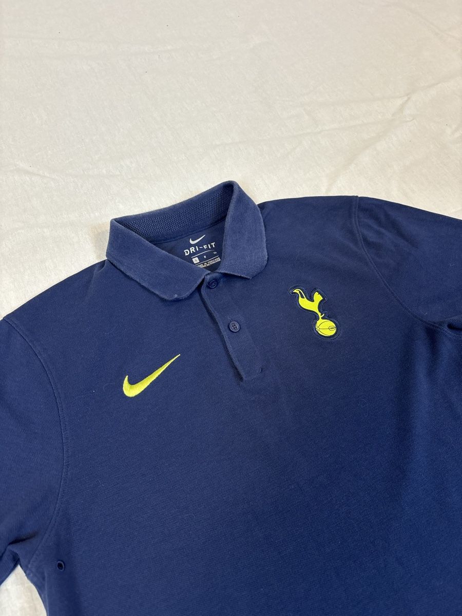 Nike Magliette Polo: Nike Poloshirt Tottenham Hotspur – Nuovo (secondo la descrizione) da Lindau venduto da KT_Vintage 2