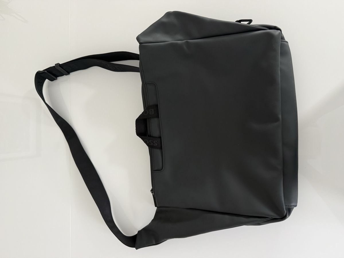 Hugo Boss Borse: Hugo Boss Messenger – Nuovo (secondo la descrizione) da Ueken venduto da salomon.t9 1