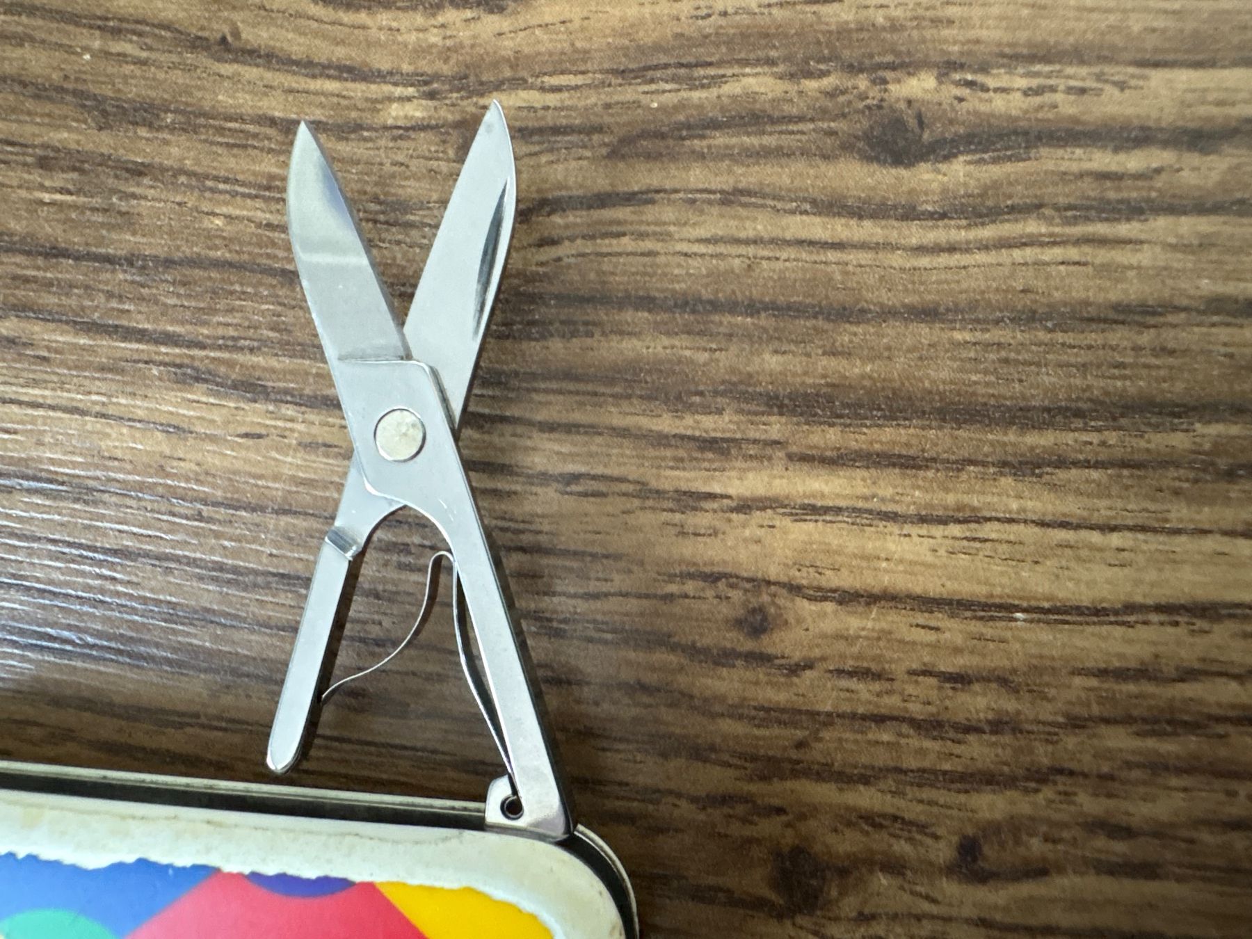Victorinox Taschenmesser: VICTORINOX - Classic Limited Edition 2012 - Yustaposed – Gebraucht aus Andwil SG von Rainboli 5