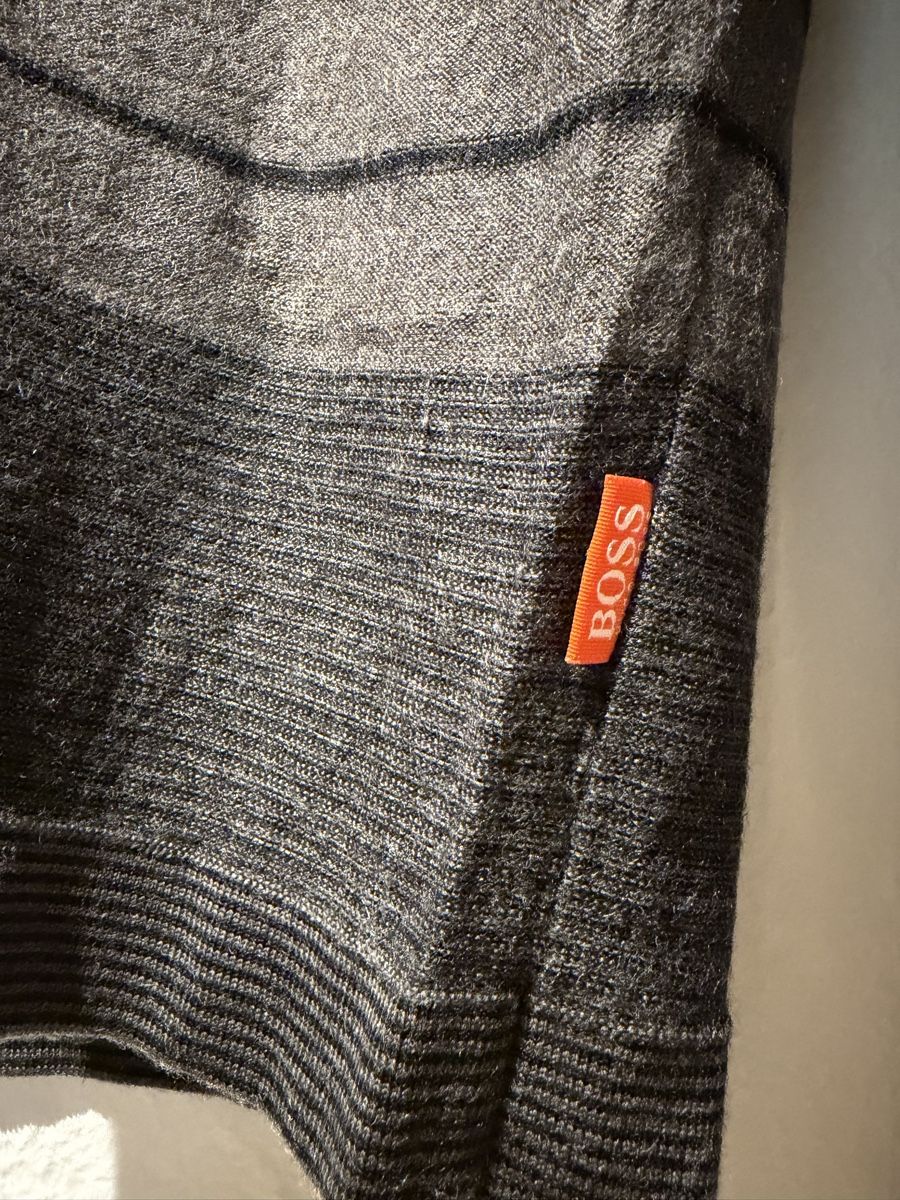 Hugo Boss Maglioni & Felpe: Hugo Boss Herren Pullover, 100% Schurwolle, Gr. L, Grau – Usato da Kilchberg ZH venduto da froschli0_0 2