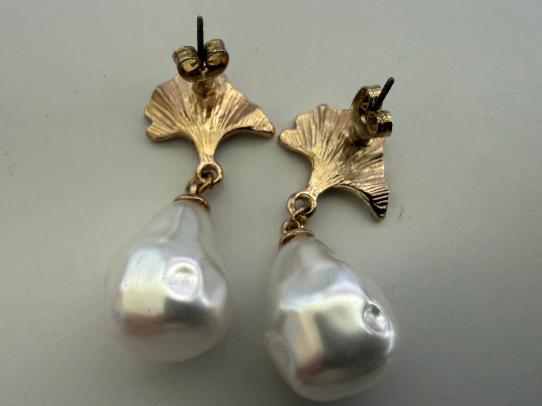 Ohrringe & -stecker: Ohrringe Modeschmuck Perle an Gingkoblatt – Neu (gemäss Beschreibung) aus Kirchdorf AG von coco123 2