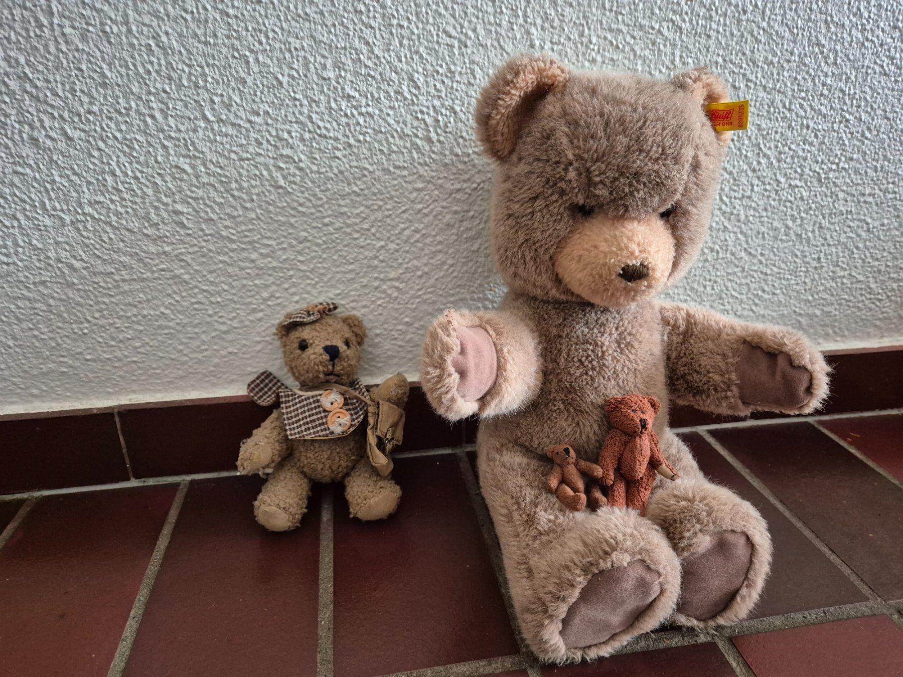 Steiff Giocattoli: Steiffbär mit drei Freunden – Usato da Basel venduto da Tatura 1