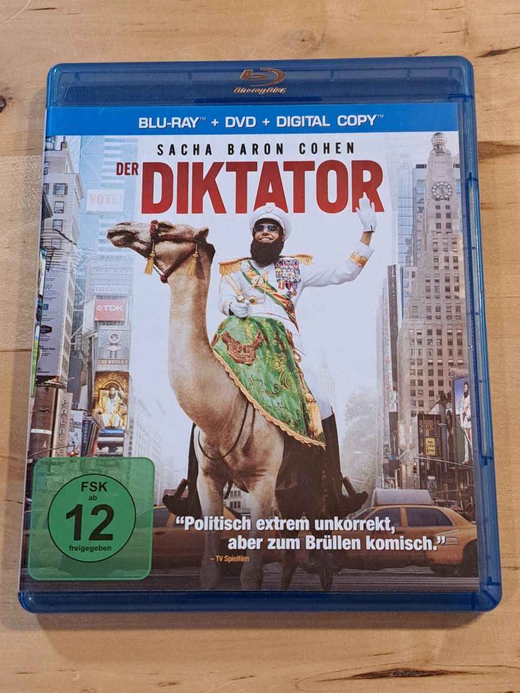 Tutti i DVDs: Blu-Ray + DVD Der Diktator mit Sacha Baron Cohen, 2-Disc – Nuovo (secondo la descrizione) da Unterseen venduto da Kanica