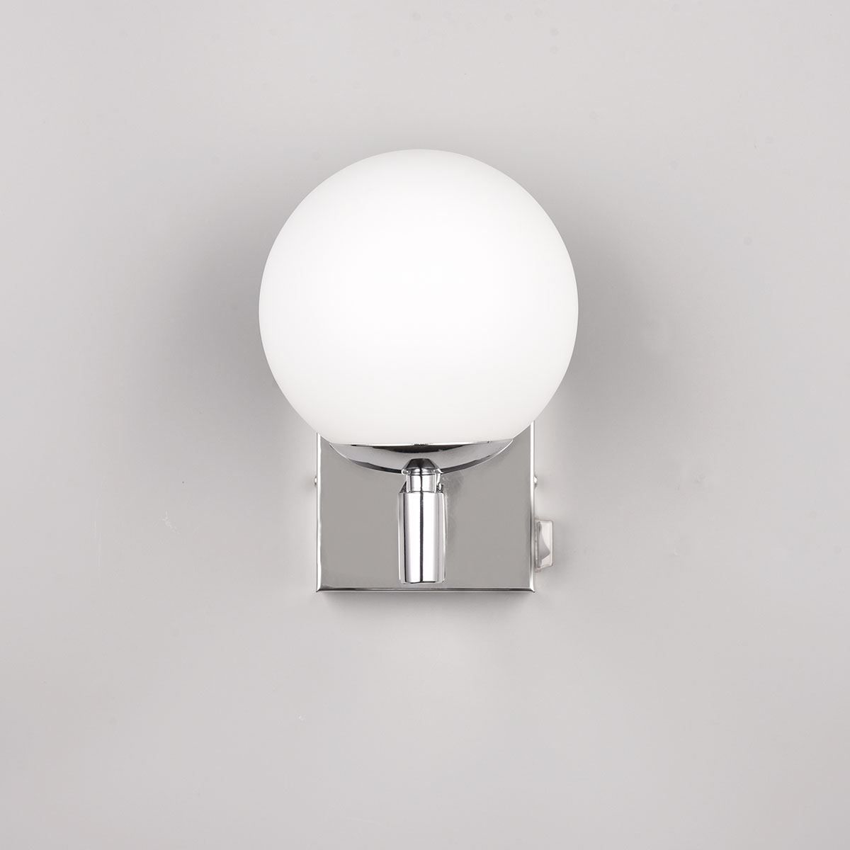 Lampade: Bad Wandleuchte, Kugel, Glas, Weiss – Nuovo (secondo la descrizione) da Kreuzlingen venduto da Smart-Light 4
