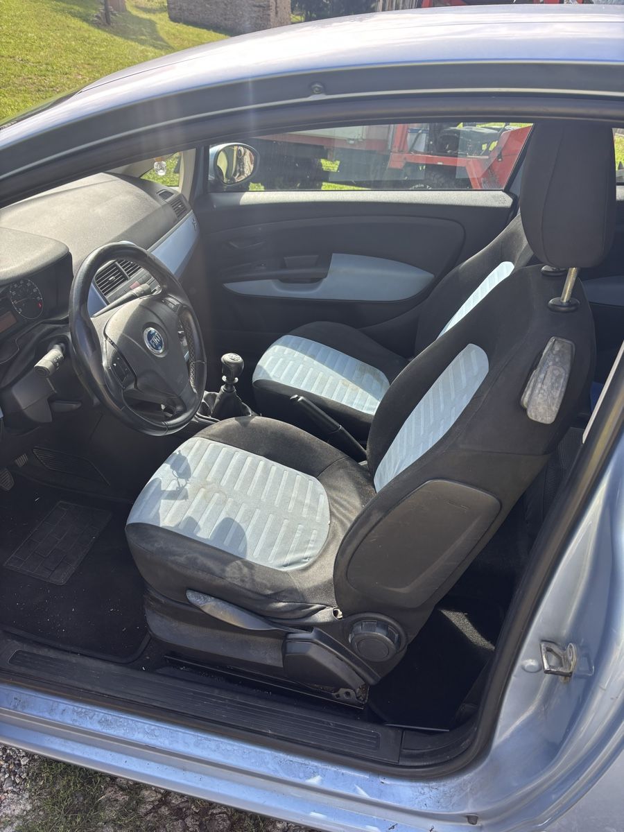 Fiat Automobili: Fiat 1.4 8v – Usato da Pollegio venduto da corri04 1