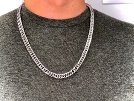 Coole, silberfarbene Halskette für Herren
