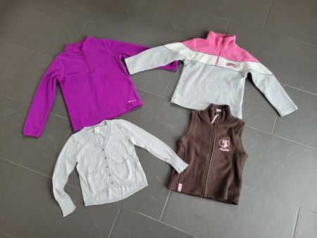 Kleiderset/ Kleiderpaket 122/128