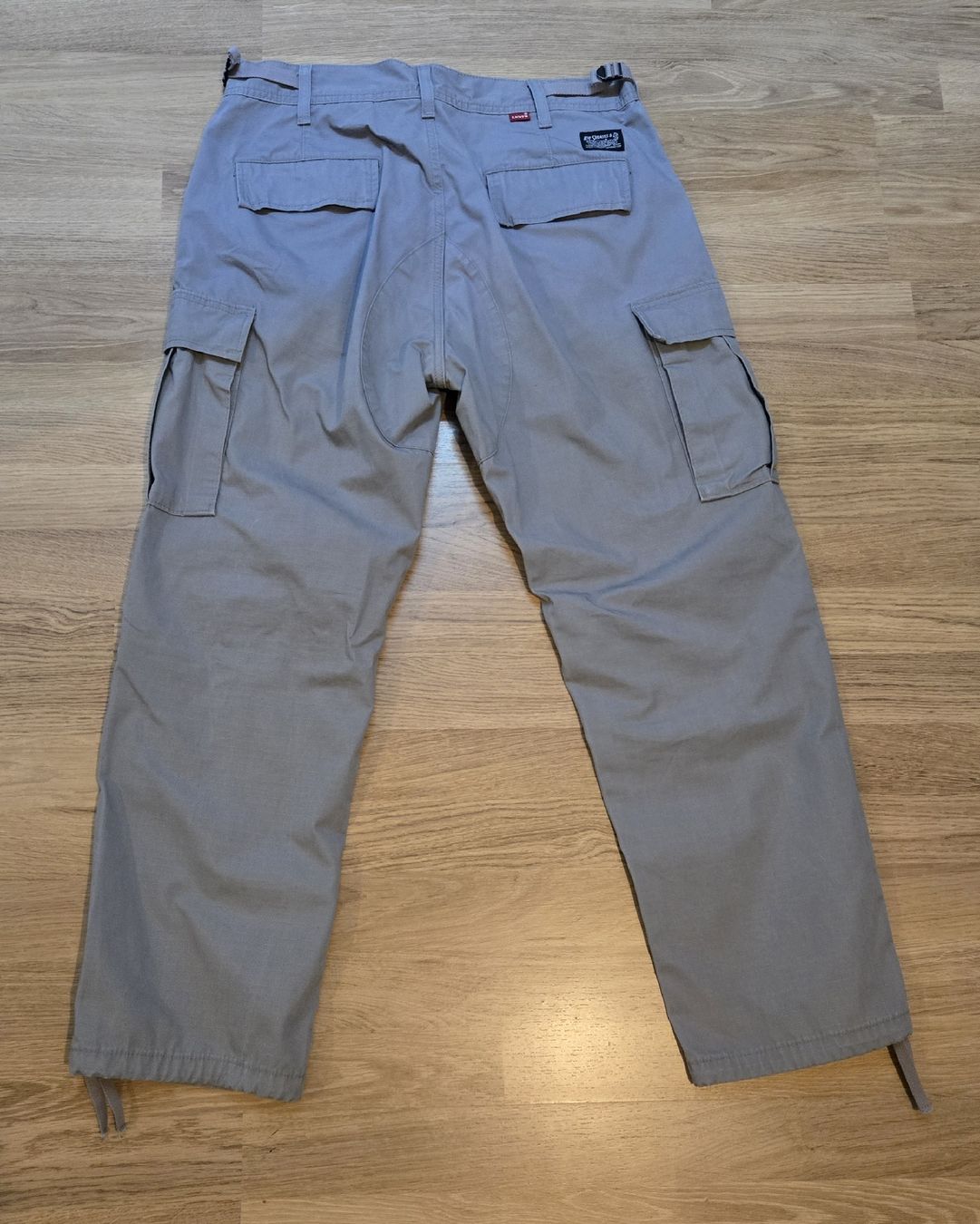 Levi's Hosen: Levis Hose Nie getragen – Neu (gemäss Beschreibung) aus Alterswil FR von fas_n9yt 2