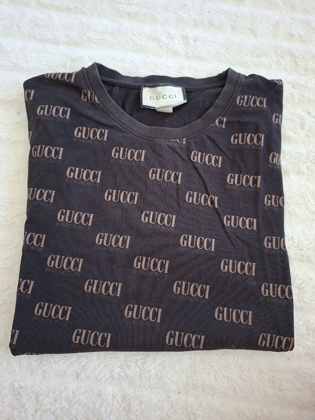 Gucci T-Shirts: T-shirt Gucci  – Gebraucht aus Renens VD von ser_j2fn 2