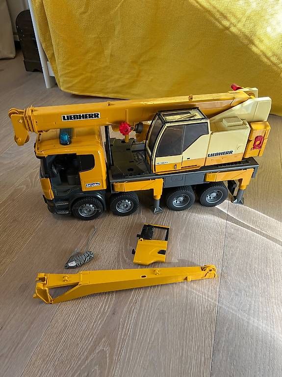 Jouets: Bruder Kranlastwagen – D'occasion à Cazis par Sibrag 4
