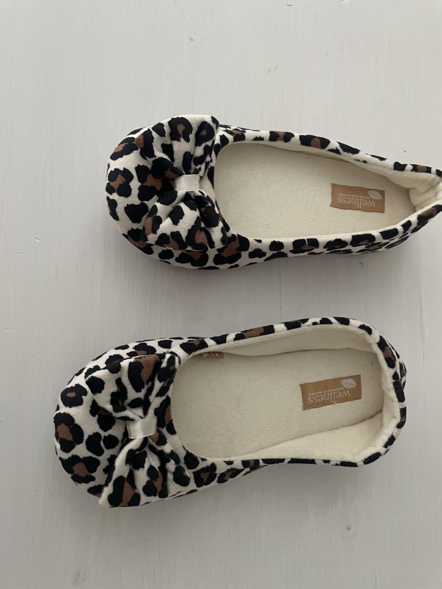 Scarpe per ragazze: Hausschuhe Leopard Grösse 36 neu – Nuovo (secondo la descrizione) da Winterthur venduto da why_2xk2 4