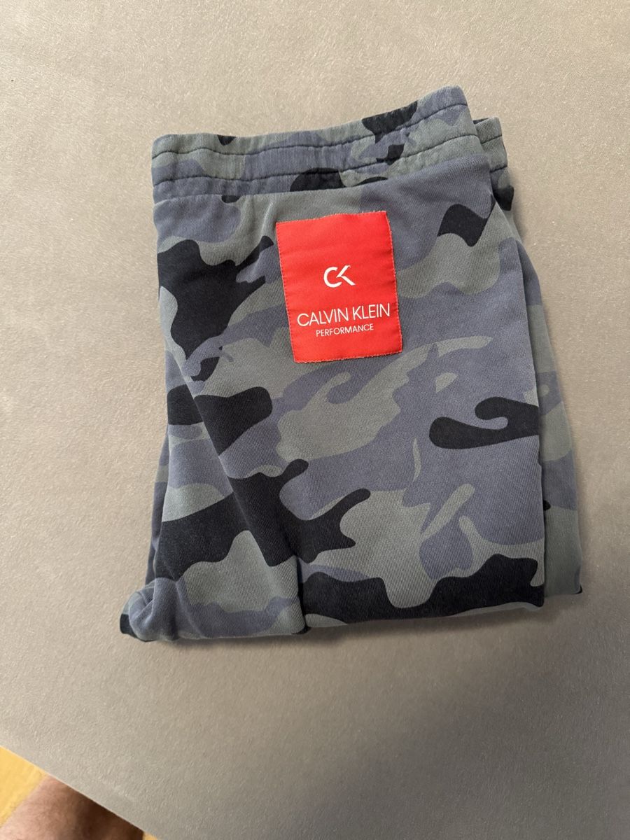Calvin Klein Pantaloni: Calvin Klein Performance Hose, Grösse M – Usato da Muttenz venduto da Ale69 1