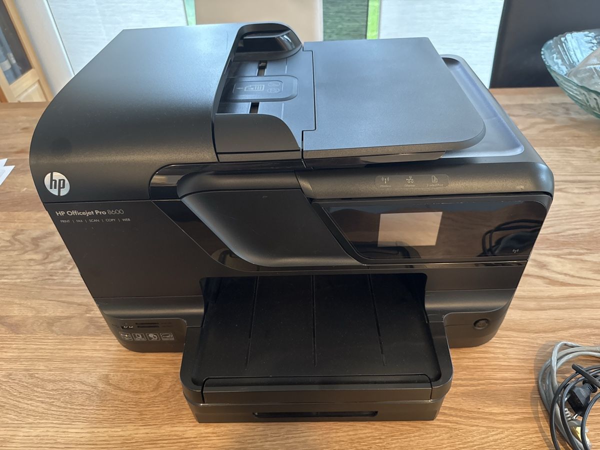 Hewlett Packard Stampanti: HP Officejet Pro 8600 Drucker, Scanner, Kopierer – Usato da Lyss venduto da aschempp