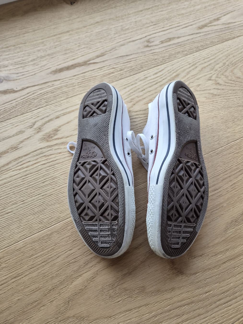 Converse Chaussures hommes: Converse All Star / weiss / Gr. 7.5 – D'occasion à Adligenswil par SnoeggelsDR 4
