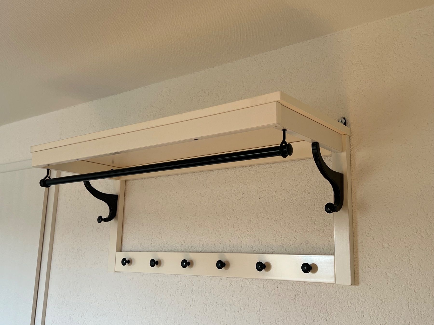 Ikea Guardaroba: Ikea Hemnes Hutablage – Usato da St. Gallen venduto da mic_rmq8 1