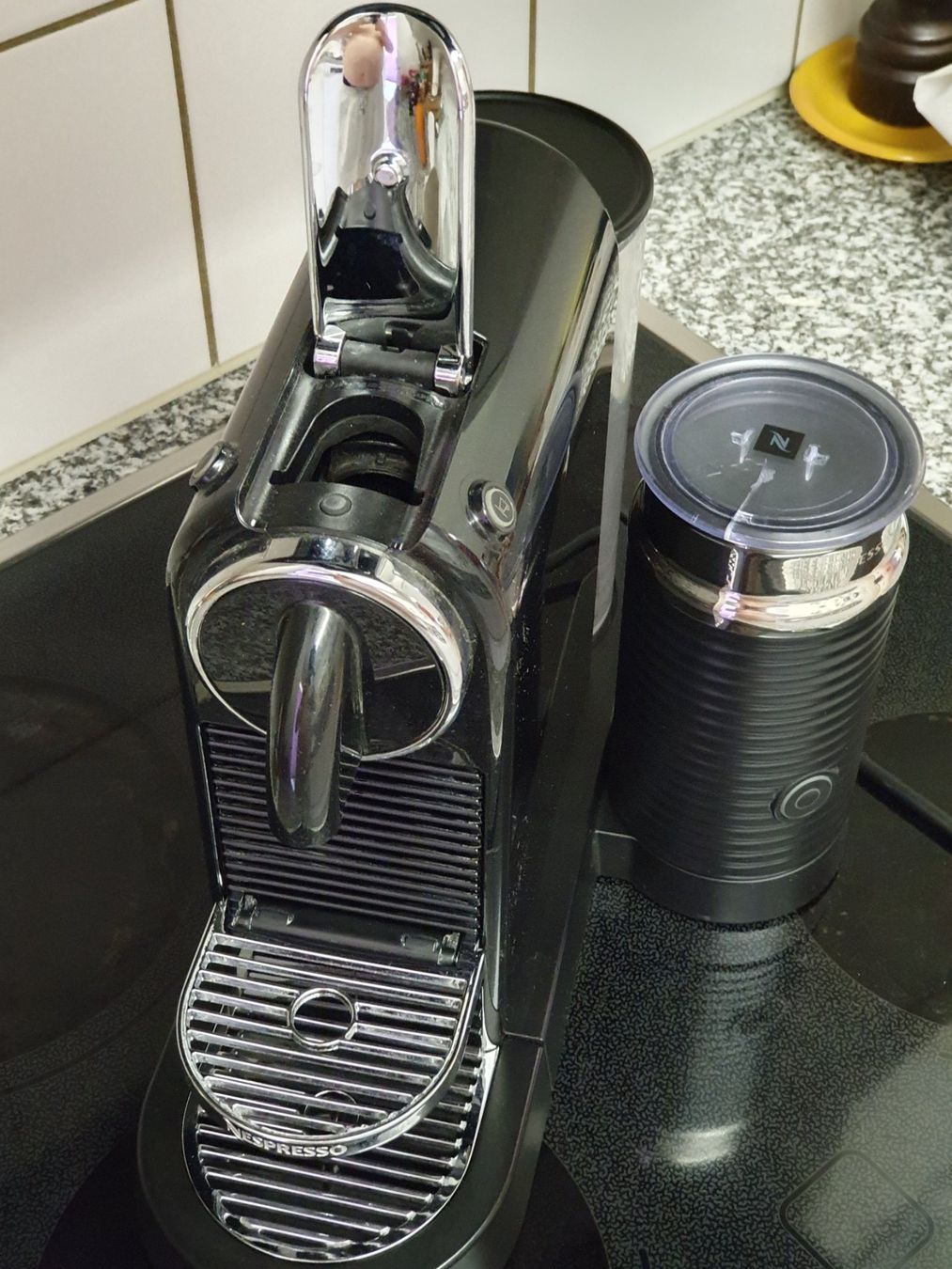 De'Longhi Macchine per caffè & Macchine per espresso: De'Longhi Nespresso Citiz & Milk – Usato da Feuerthalen venduto da jalindi