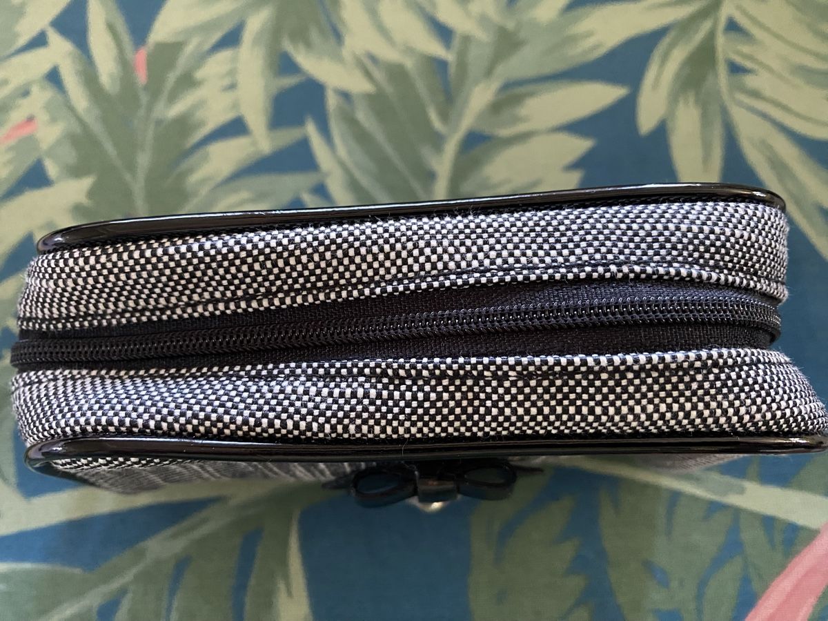 Dior Parfum & Eau de Toilette: Trousse et échantillons Dior privée – Neu und originalverpackt aus Bouveret von wes_7zll 1